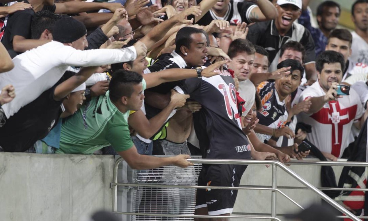 Vasco Vence O Cruzeiro E Segue Vivo Na Luta Contra O Rebaixamento