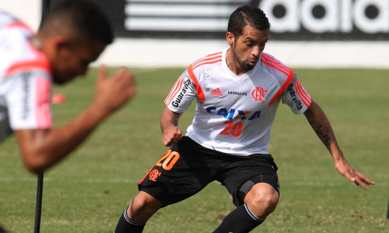 Canteros Regularizado E Pode Estrear Pelo Flamengo No Cl Ssico Contra