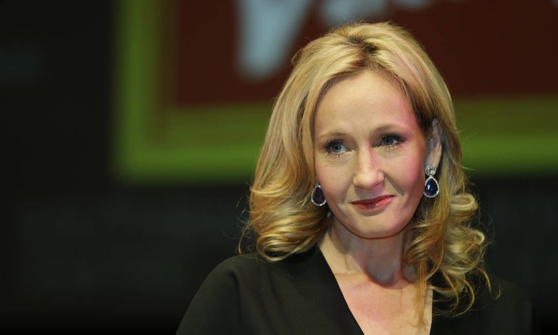 J K Rowling Publica Nova Hist Ria De Harry Potter Na Internet Jornal