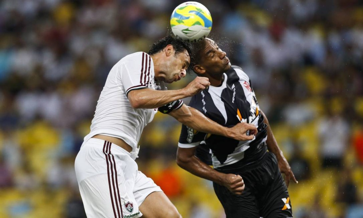 Fluminense e Vasco fazem clássico depois do carnaval para tentar tirar