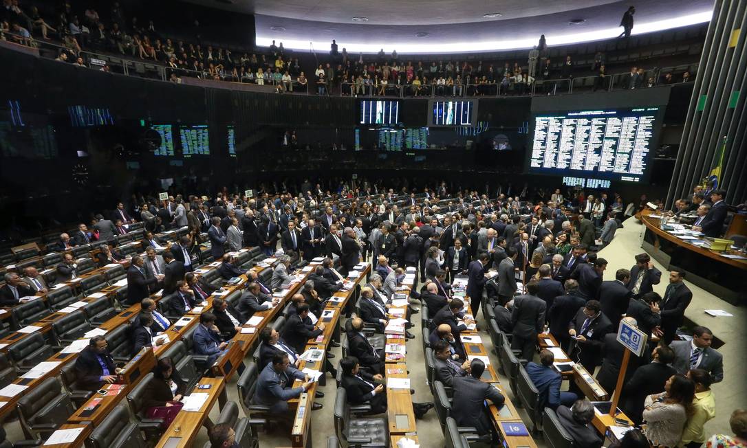 Governistas avaliam como satisfatória manutenção dos vetos de Dilma