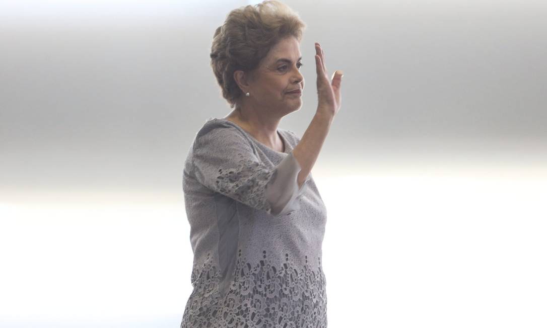 Em editorial The Economist defende a renúncia de Dilma Rousseff