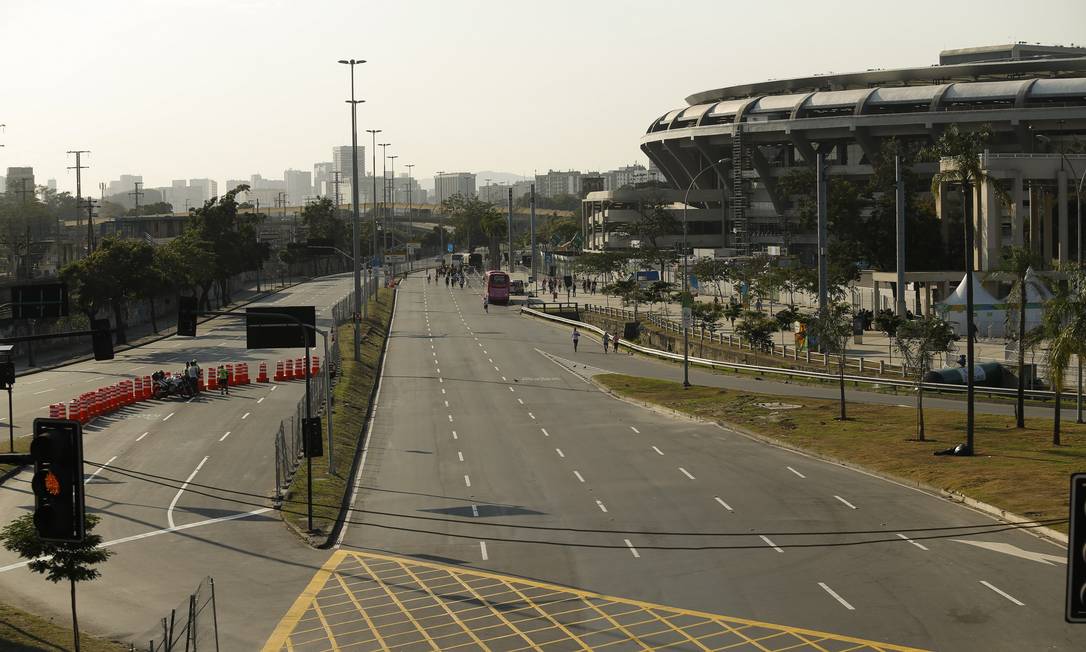 Ruas do entorno do Maracanã são fechadas para abertura da Olimpíada