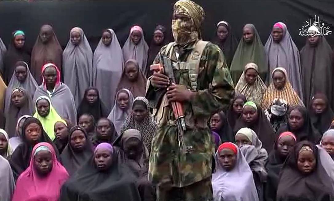 Boko Haram divulga vídeo supostas adolescentes sequestradas