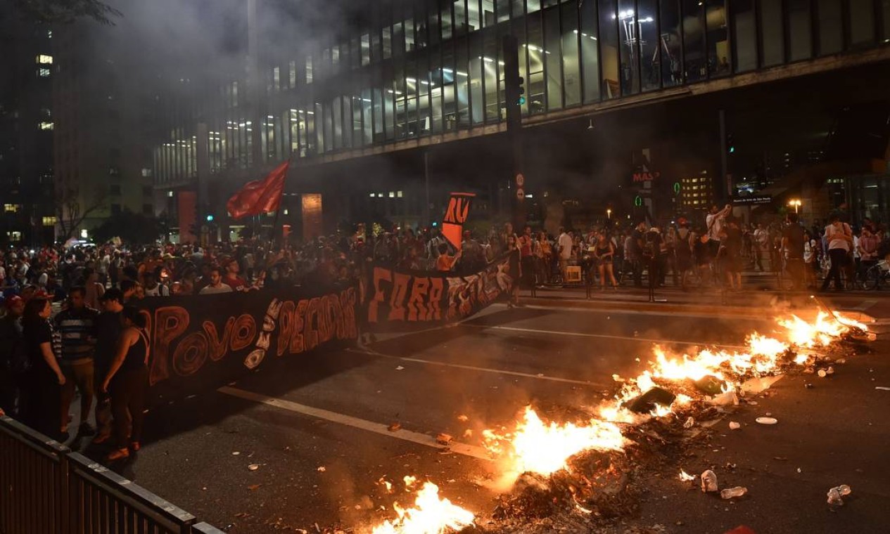 Manifestantes E Policiais Entram Em Confronto Durante Protesto Em SP