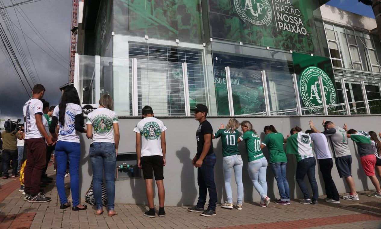 Torcidas Organizadas Da Chapecoense Se Unem Em Homenagem Jornal O Globo