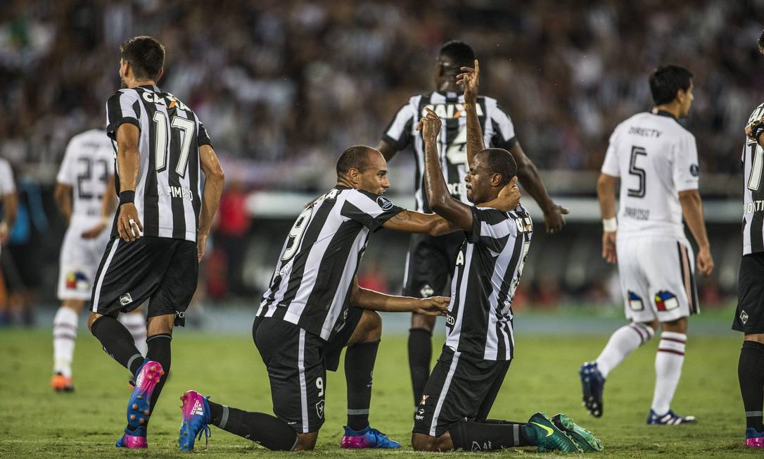 Botafogo Vence Na Estreia Na Libertadores 2 A 1 No Colo Colo Jornal