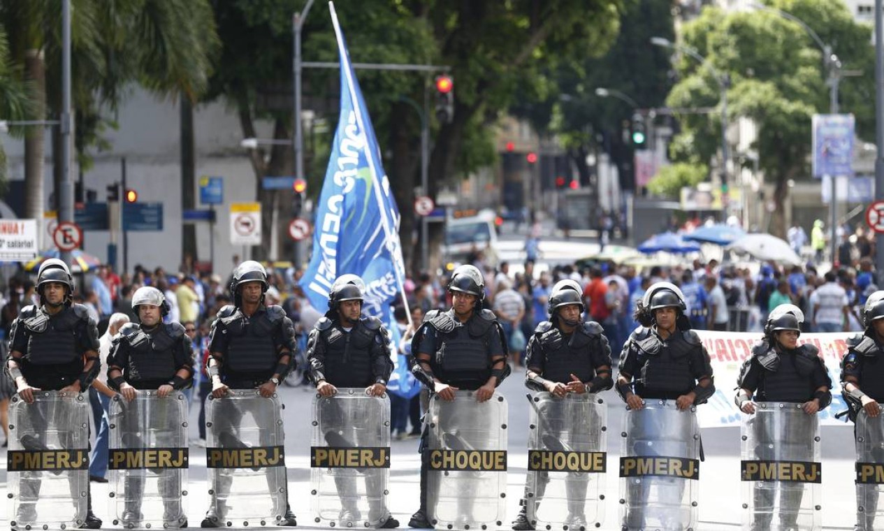 Servidores Fazem Novo Protesto Contra A Venda Da Cedae Jornal O Globo