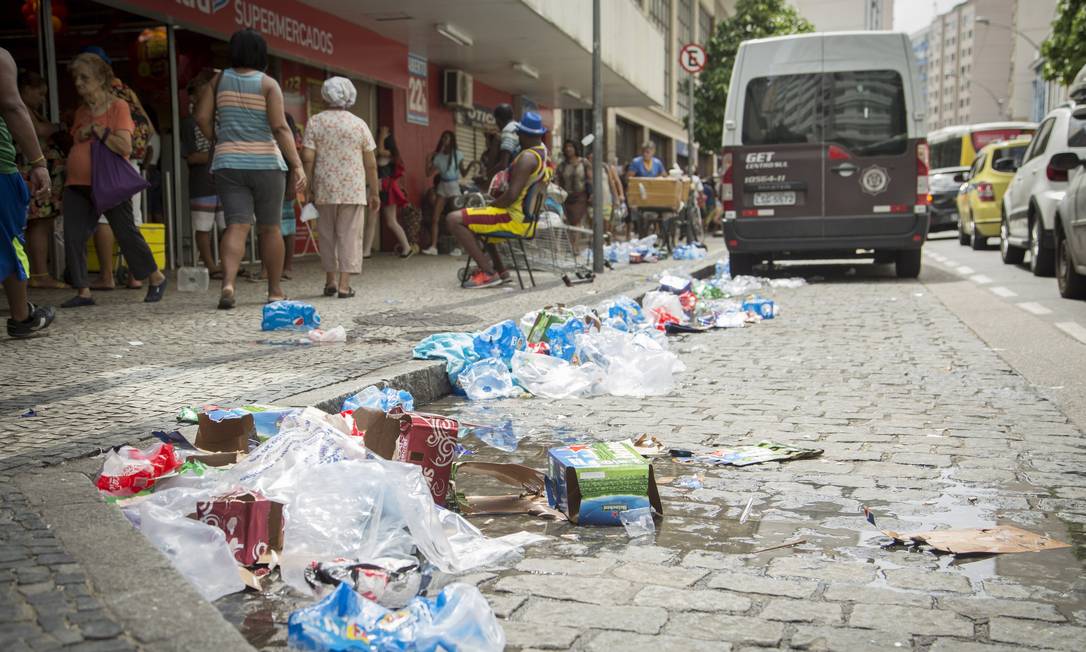 Domingo De Carnaval Registrou 150 Toneladas De Lixo No Rio Jornal O Globo