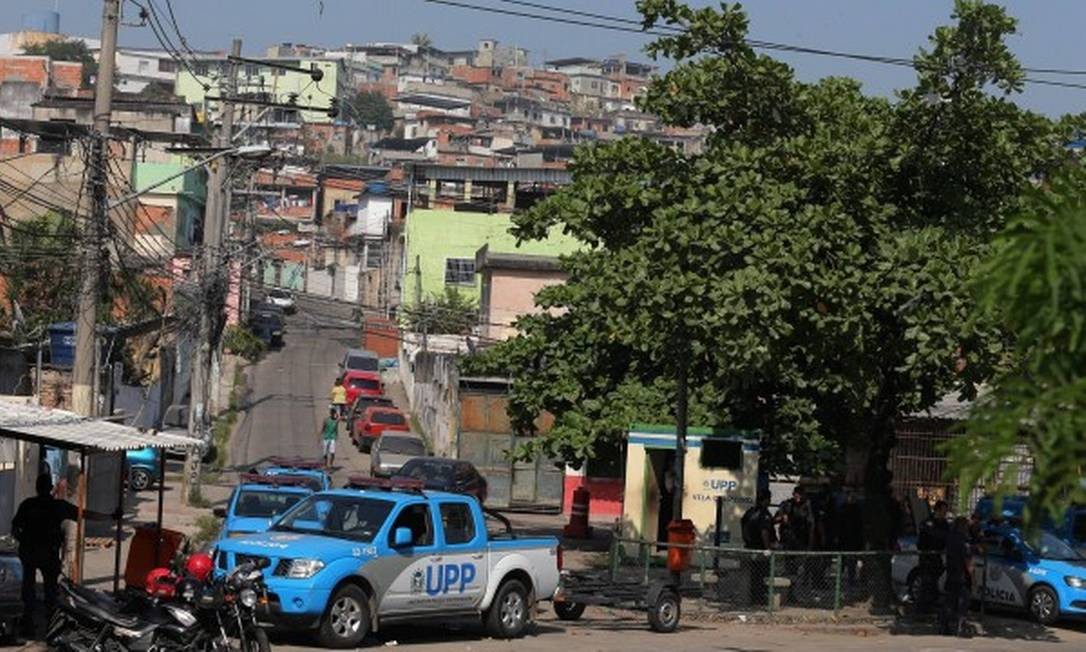 Tiroteio deixa três feridos na Vila Cruzeiro no Complexo da Penha