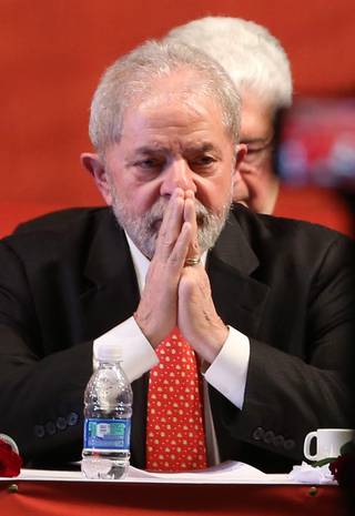 Moro condena Lula a 9 anos e meio de prisão no caso do tríplex Jornal