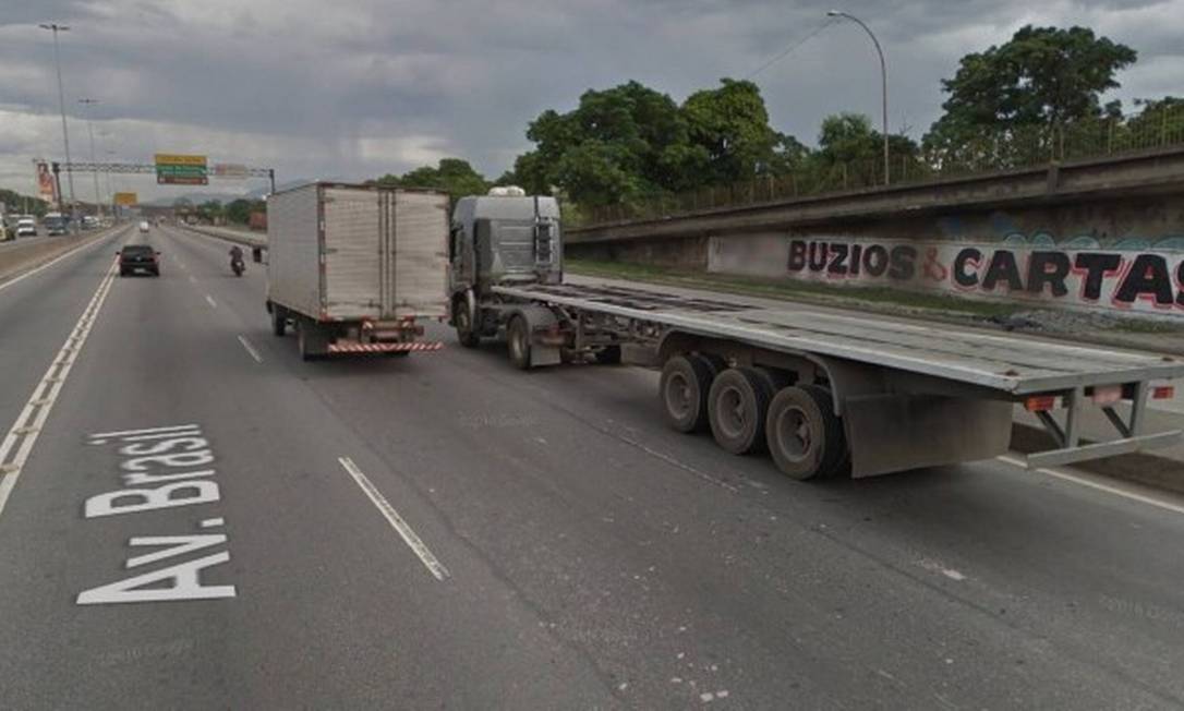 Dois caminhoneiros são assaltados num intervalo de meia hora no Rio