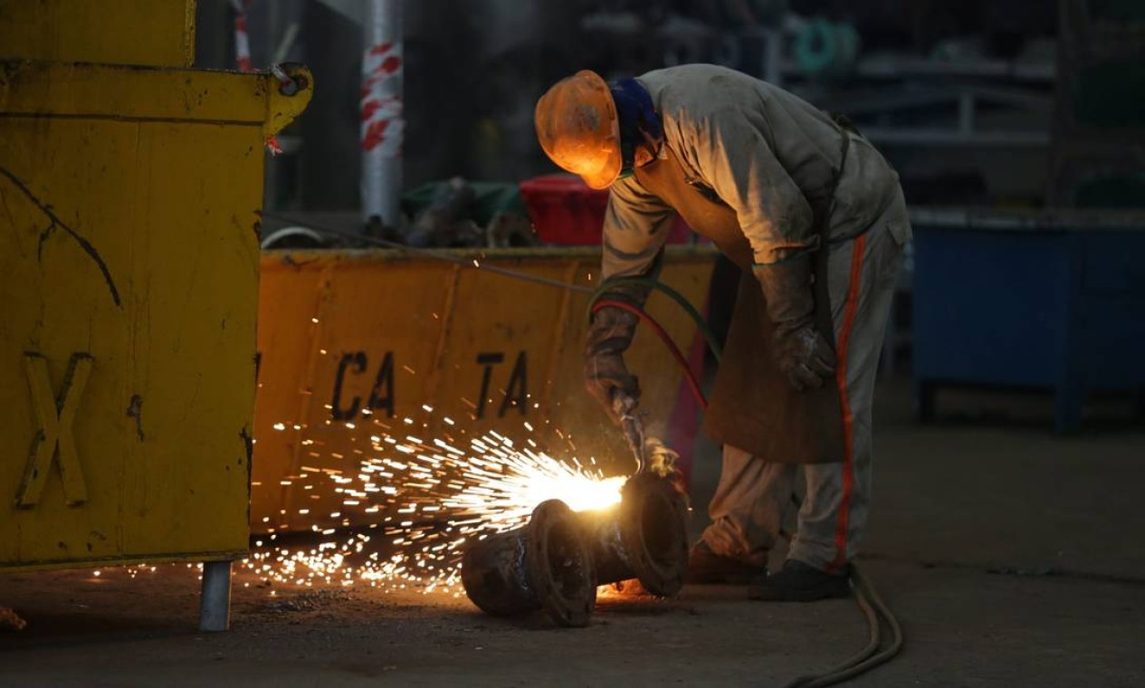 Produção industrial cresce 0 2 em novembro a terceira alta seguida