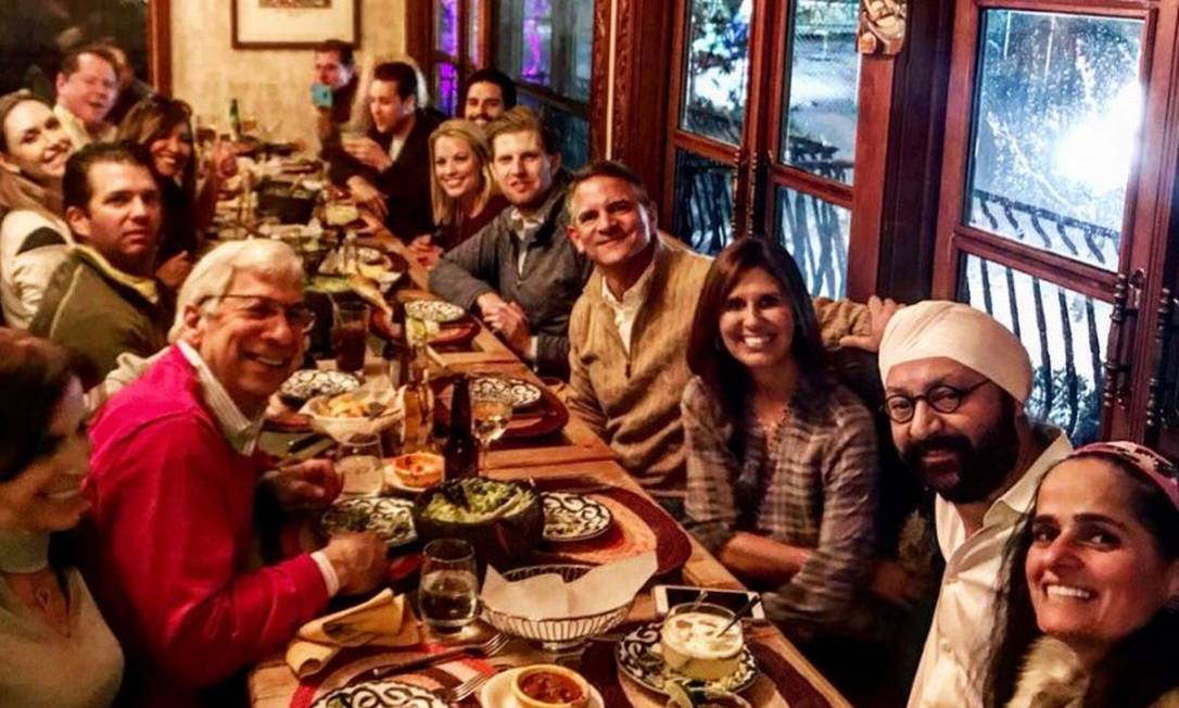 De sombrero filho de Trump celebra aniversário em restaurante mexicano