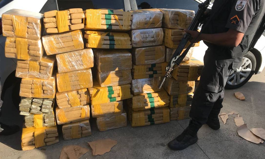 Pm Apreende Carga De Kg De Maconha Que Seria Distribu Da Em Favelas