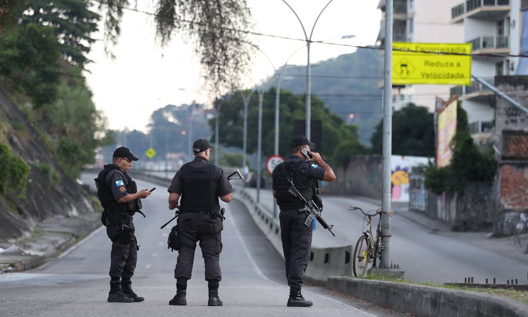 Cinco suspeitos são presos e dois menores apreendidos no Lins Jornal