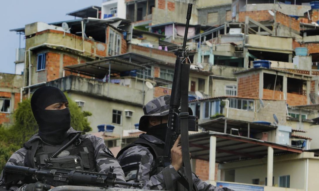 No Rio A Cada Seis Horas Um Suspeito Morre Em Confronto Policial