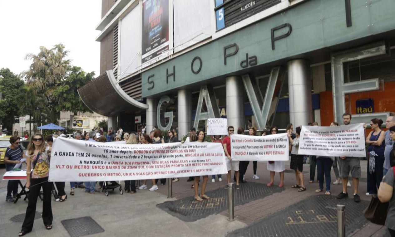 Moradores Da G Vea Protestam Contra Abertura De Acesso Entre O Bairro E