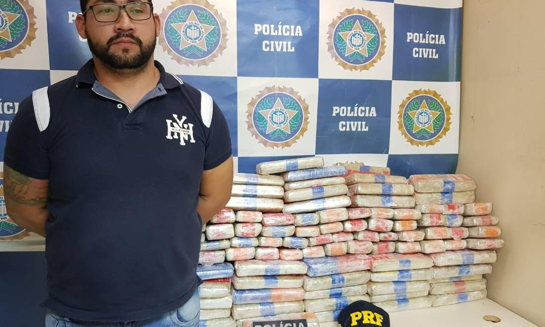 Homem Preso Ap S Ser Flagrado Quilos De Maconha Droga Seria