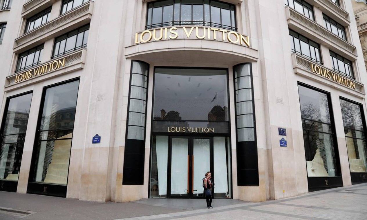 Coronav Rus Dona Da Louis Vuitton Usa F Bricas De Perfume E Cosm Ticos