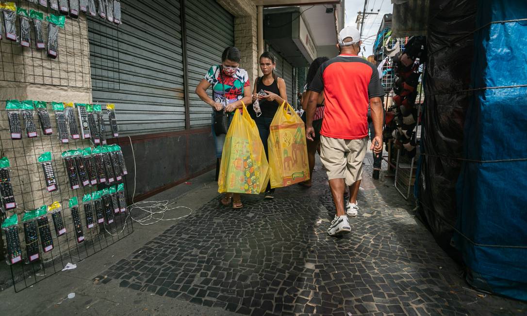 Crivella anuncia lockdown parcial fechamento do calçadão de Campo