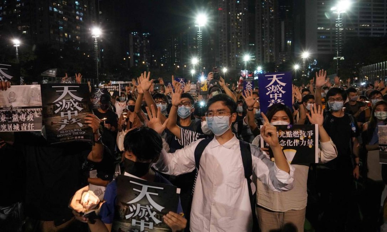 Manifesta O Em Hong Kong Desafia Proibi O Da Vig Lia De Tiananmen