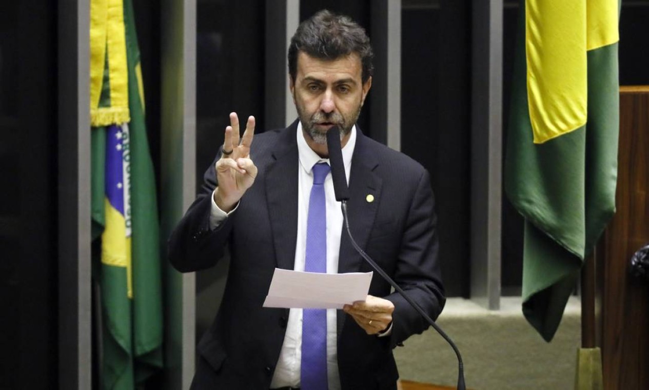 Parlamentares de oposição criticam decretos sobre armas PSOL e PCdoB