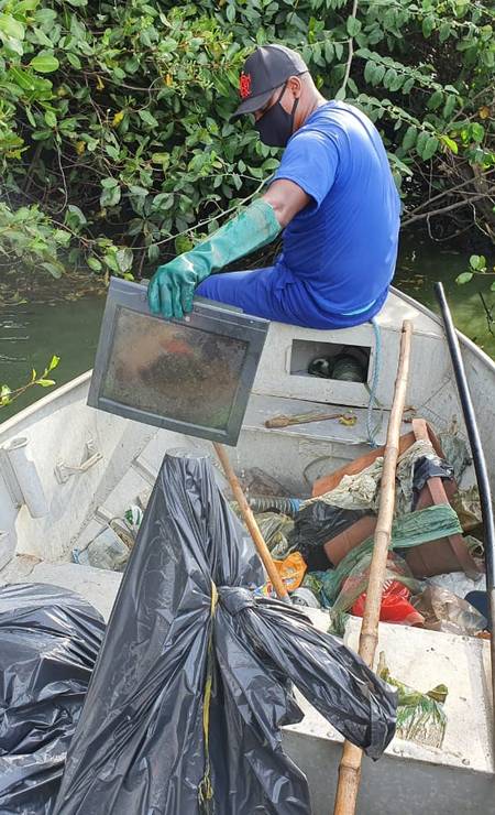 Mortandade De Peixes Na Lagoa Da Tijuca Bi Logo Registra Centenas De