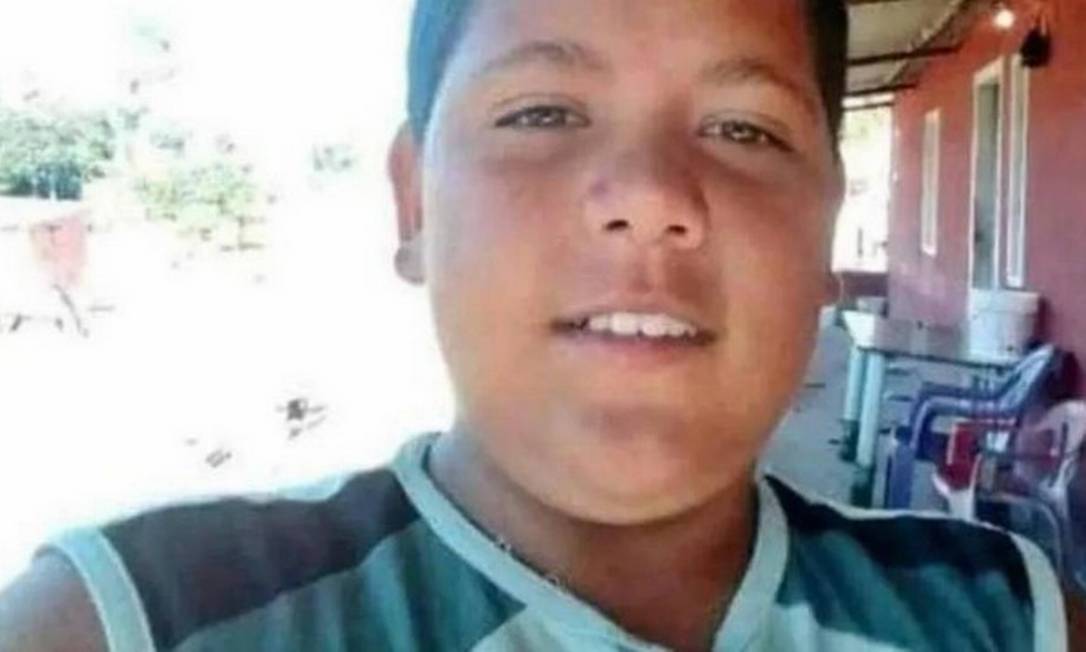 Polícia conclui que adolescente de 13 anos foi morto por engano 14