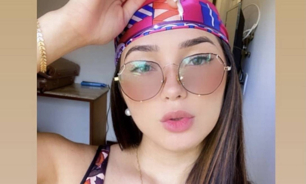 Polícia do AM investiga morte de influencer digital dentro de carro de