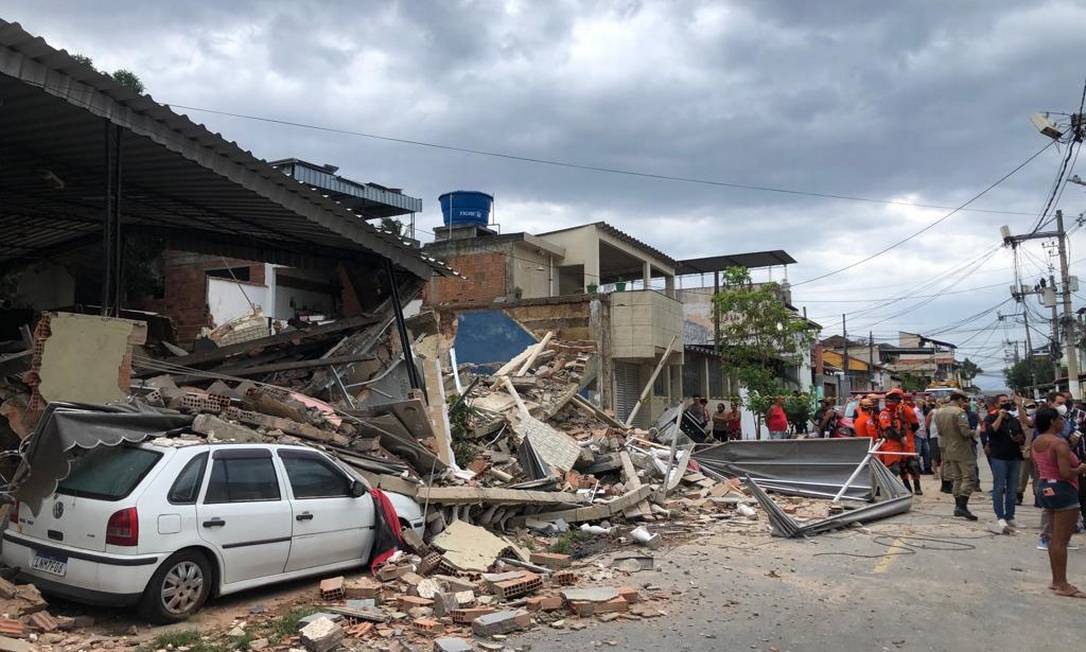 Pr Dio Desaba Em Nil Polis Na Baixada Fluminense Uma Pessoa Morreu E