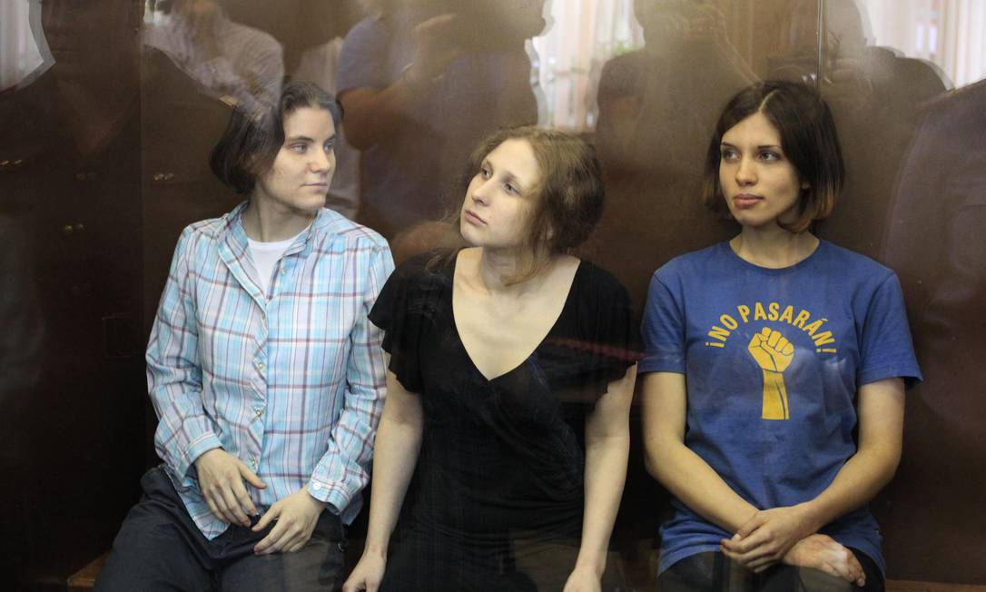 Igreja Russa Pede Clem Ncia Para As Integrantes Da Banda Pussy Riot