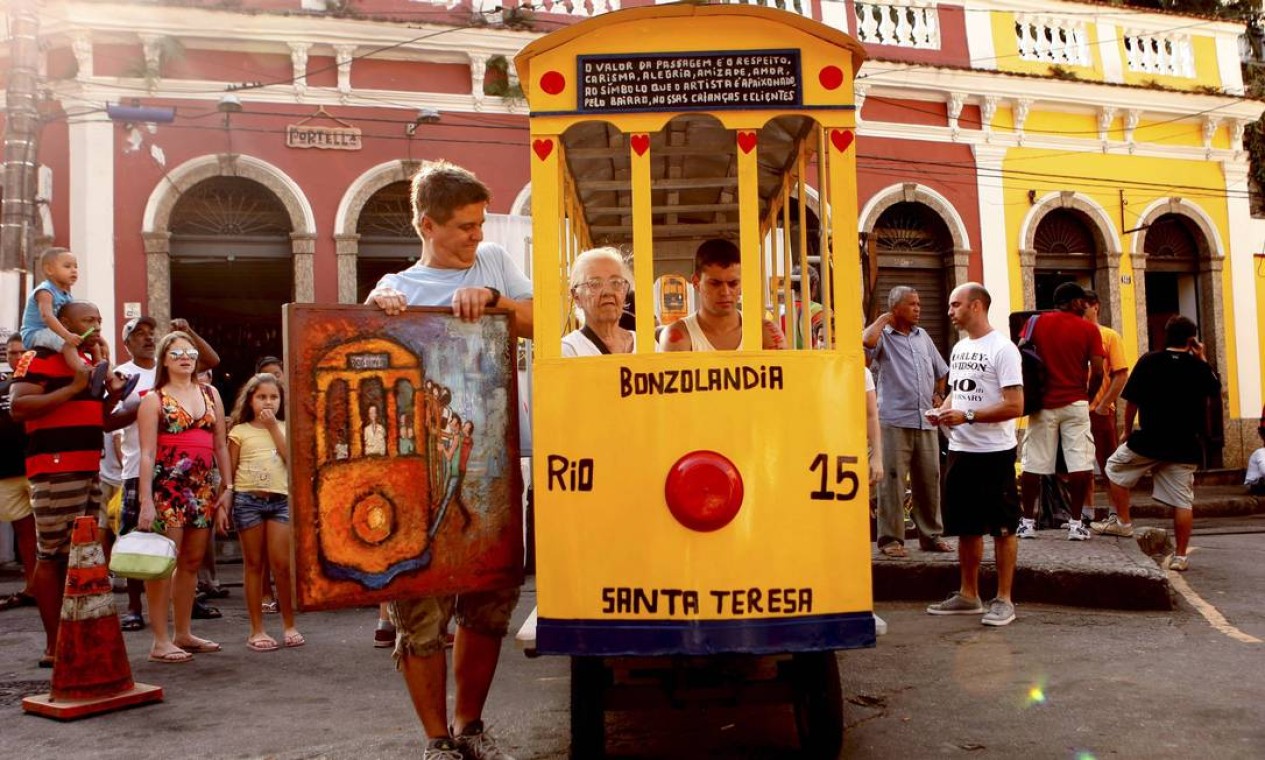 Moradores De Santa Teresa Fazem Ato Para Exigir Volta Do Bonde Jornal