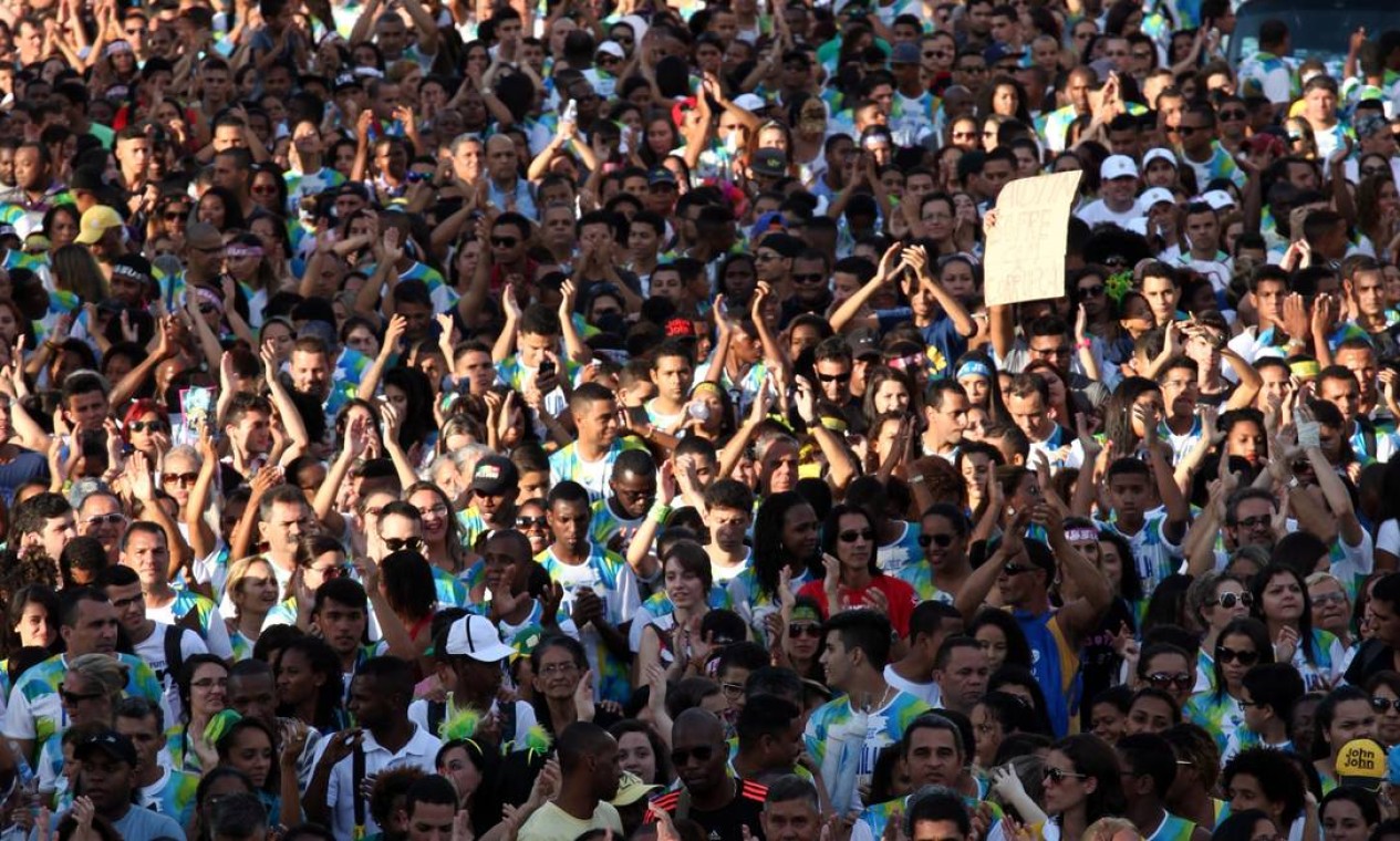 Marcha para Jesus leva multidão para o Centro do Rio neste sábado