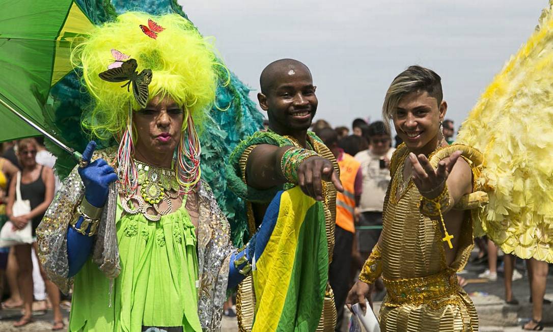 Parada LGBTI que reuniu 800 mil pessoas em Copacabana é marcada por