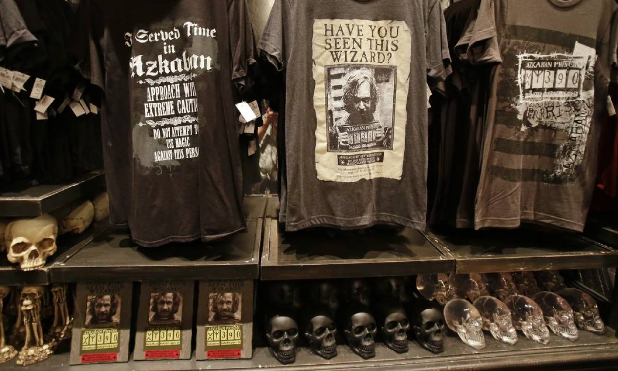 As caveiras da Borgin & Burkes e camisetas de ex-prisioneiros de Azkaban Foto: John Raoux / AP