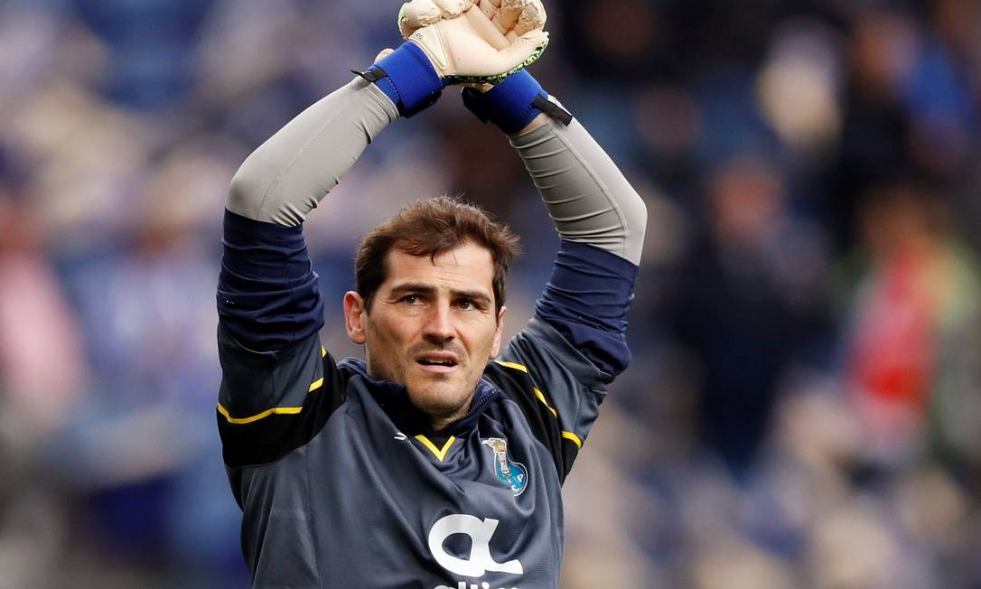 Iker Casillas sofre enfarte, é hospitalizado e não deve jogar pelo resto da  temporada