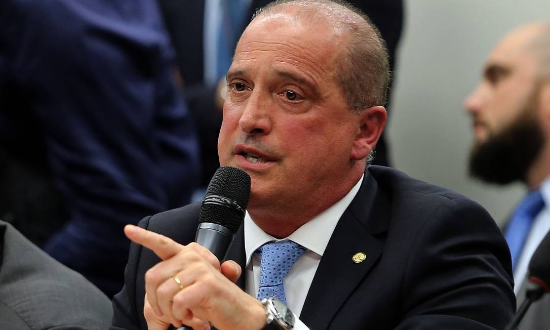 'Vou ver coisa mais importante', diz Onyx sobre visitar áreas desmatadas