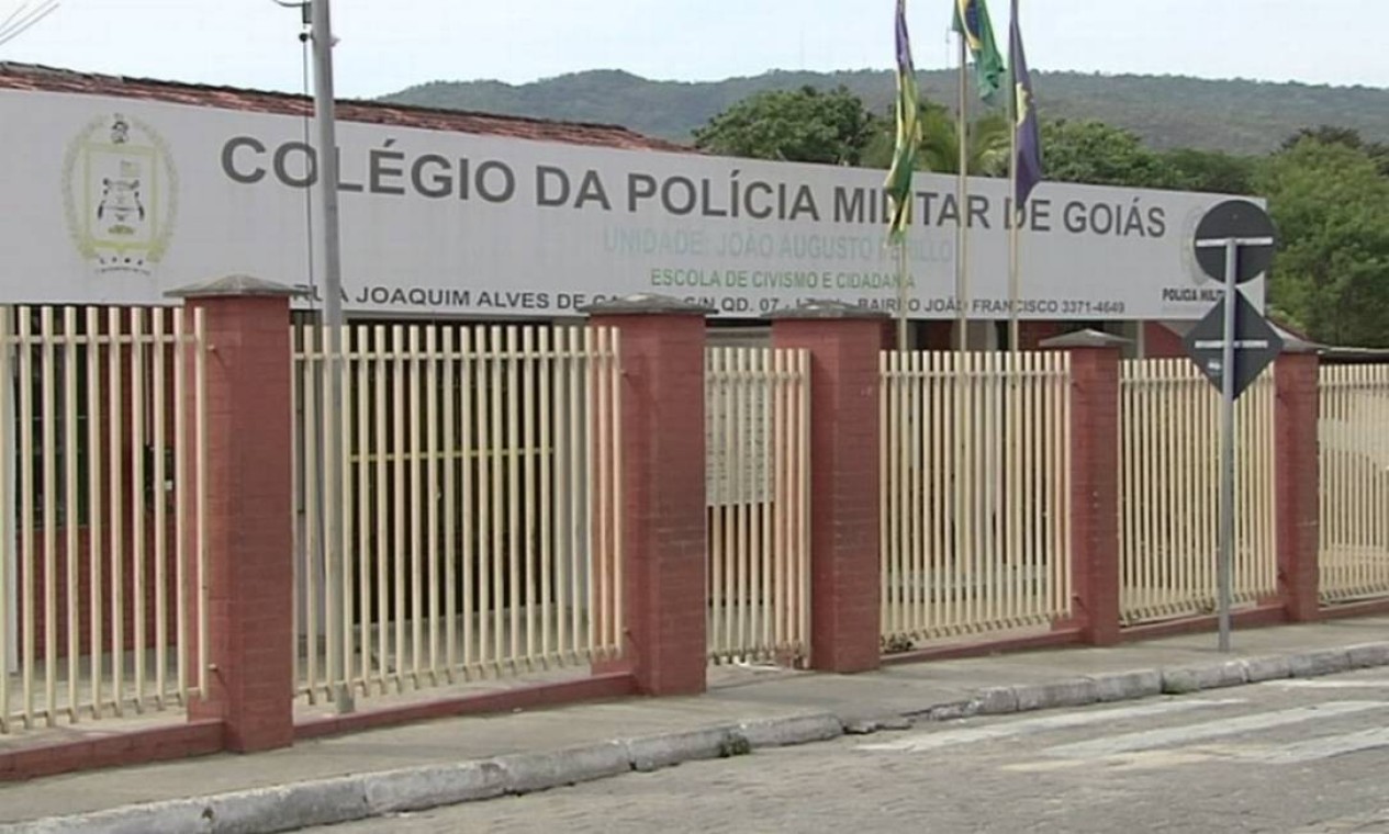 Colégio militar de Goiás acusado de revistar alunos nus tem diretor e ...