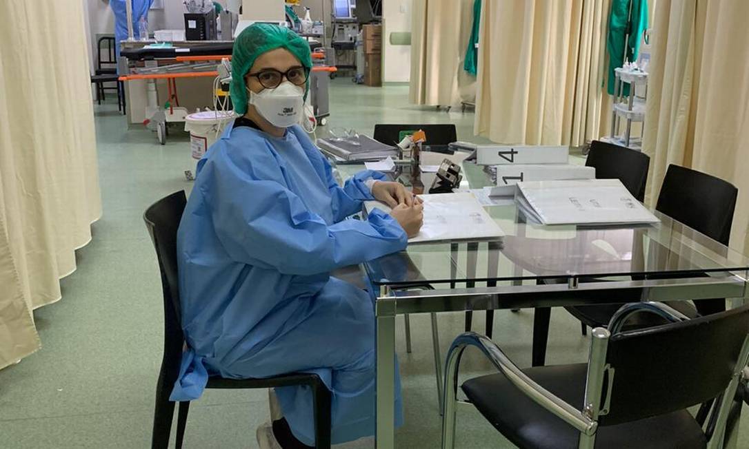A pediatra Rosana Flintz, que foi infectada pelo novo coronavírus, e agora trabalha com dificuldade em virtude dos sintomas da chamada síndrome pós-Covid-19 Foto: Arquivo pessoal