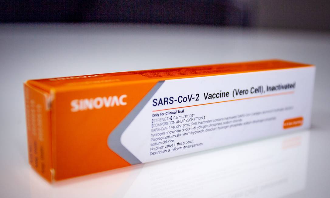 A vacina Coronavac está sendo desenvolvida por uma parceria entre o Instituto Butantan e a empresa chinesa Sinovac Foto: Antonio Molina / Agência O Globo