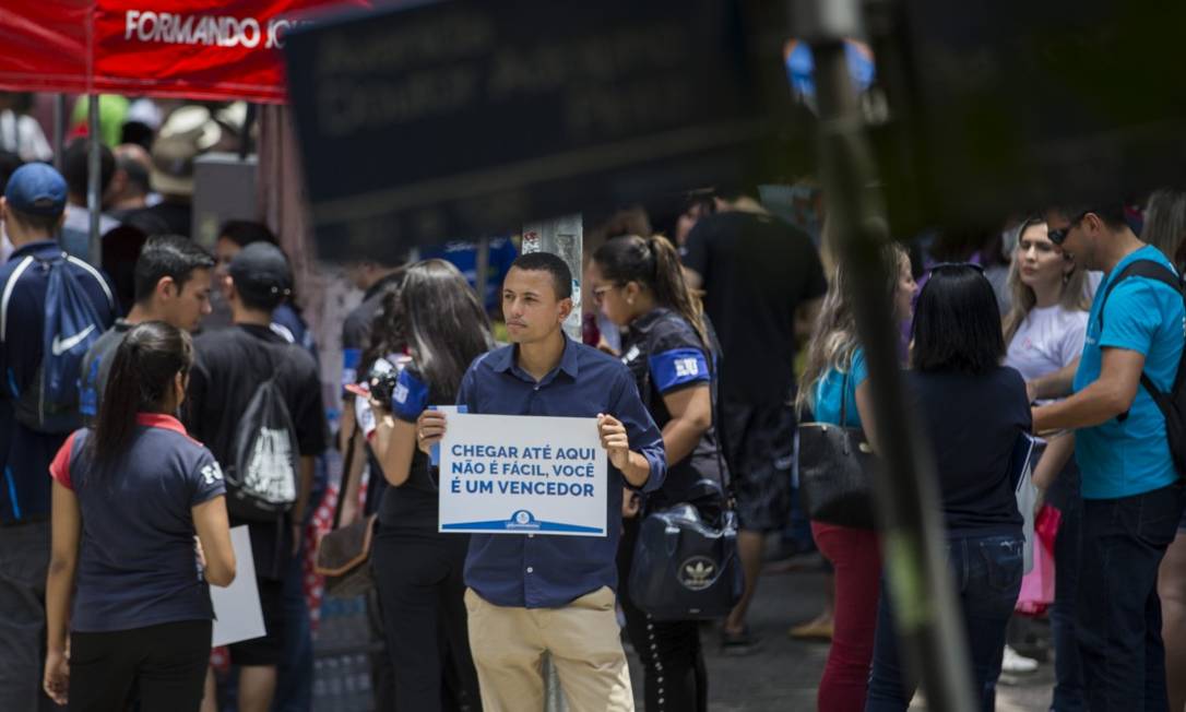 Enem 2019: na faculdade Uninove, em São Paulo, professores ostentam cartazes motivacionais para os estudantes Foto: Edilson Dantas / Agência O Globo