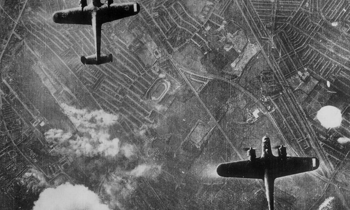 Aviões nazistas bombardeiam Londres Foto: Reprodução