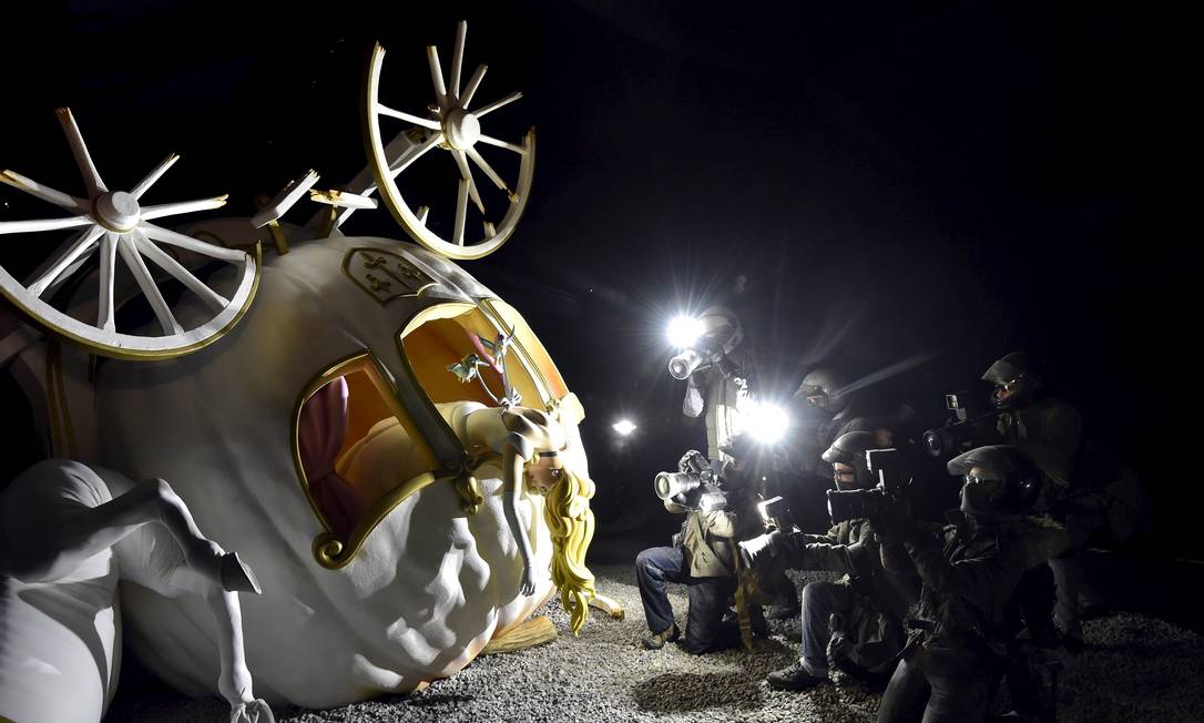 Banksy divulga trailer oficial do parque temático Dismaland