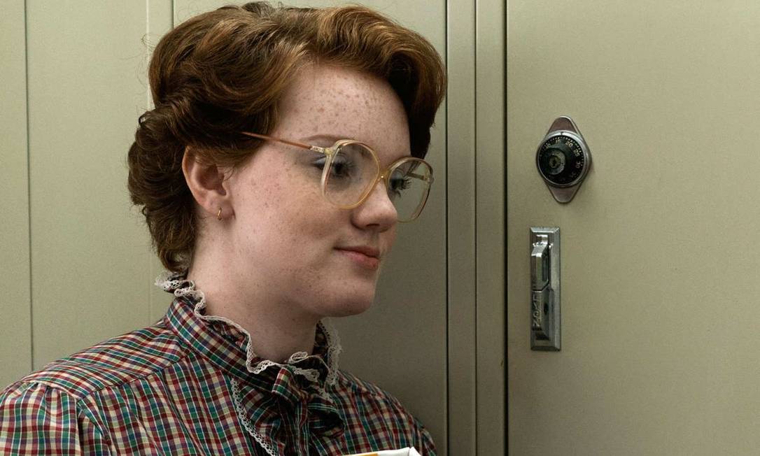 Stranger Things  Criadores prometem justiça para Barb na 2ª temporada