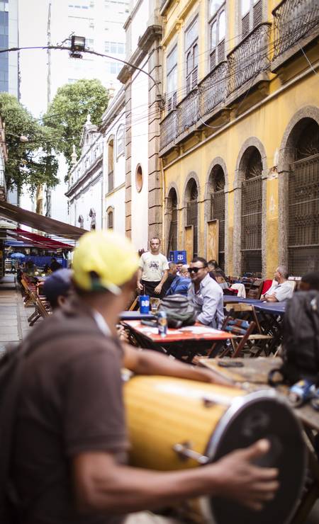 A rua do Ouvidor, que abrigava a livraria Garnier, editora da obra de Machado, aparece em diversos de seus romances, como "Dom Casmurro". Foto: Fernando Lemos / Agência O Globo