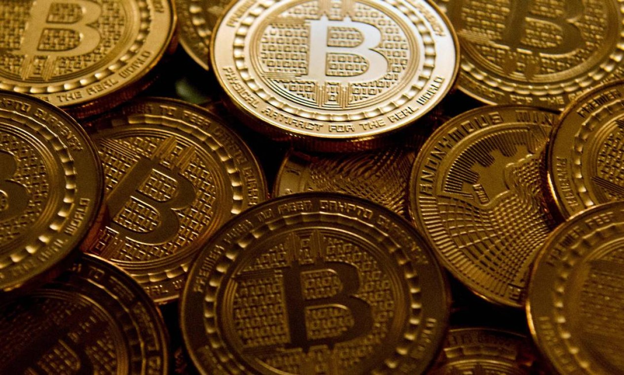 Bitcoin vira o investimento mais sedutor do planeta em 2017 - Jornal O Globo