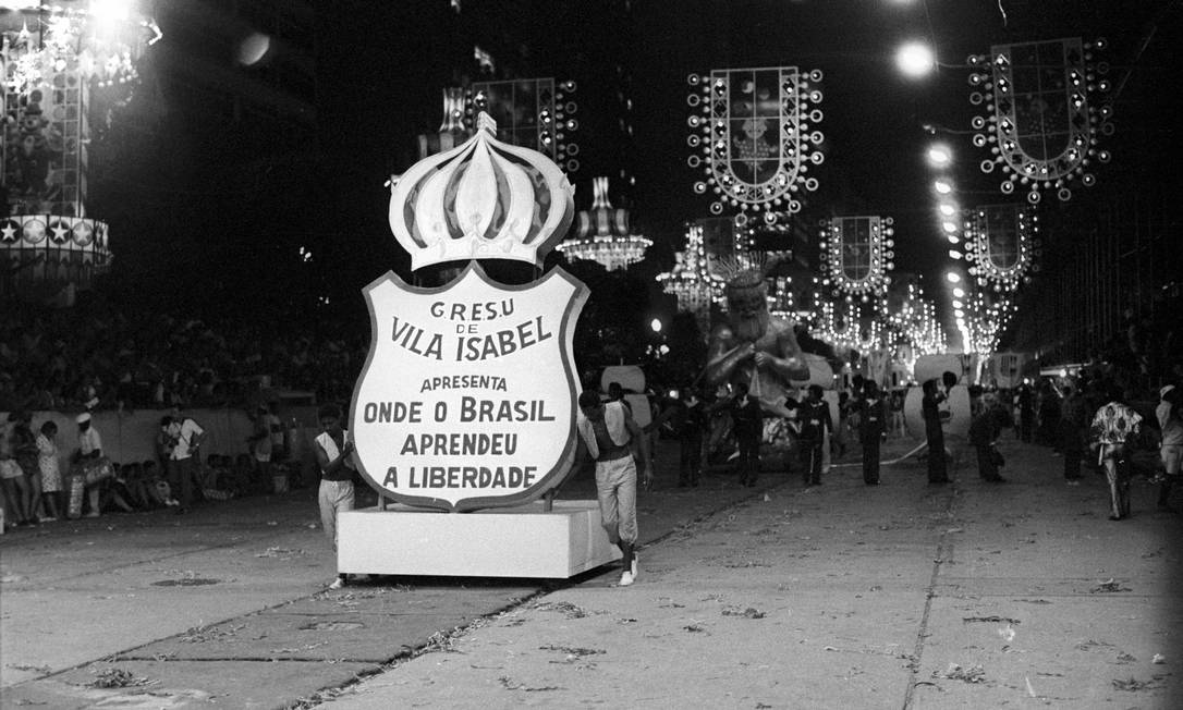 Embaixada do Brasil em Oslo - Samba-enredo - Surge no Rio de Janeiro  durante a década de 1930. O tema está ligado ao assunto que a escola de  samba escolhe para o