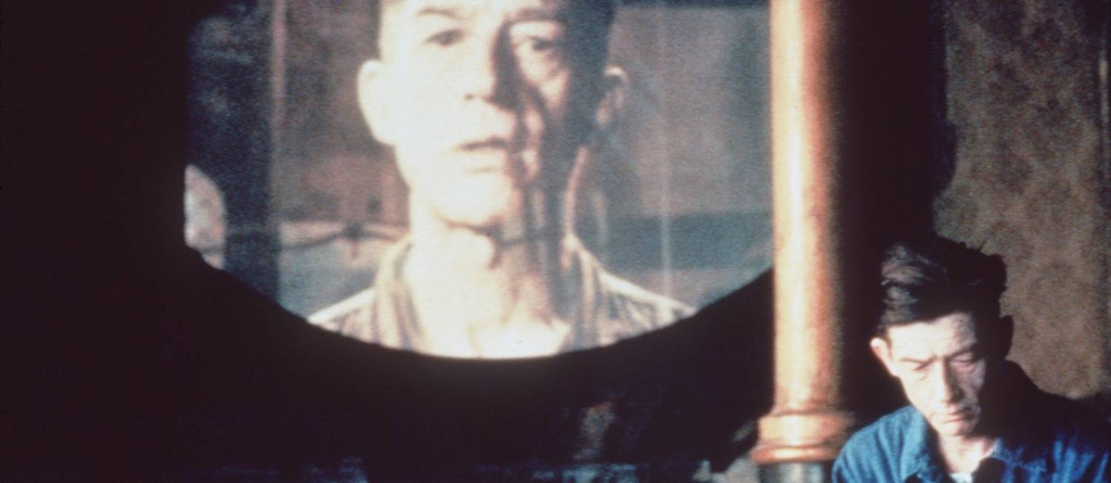O ator John Hurt em cena do filme '1984', de Michael Radford, baseado no livro de George Orwell Foto: Divulgação
