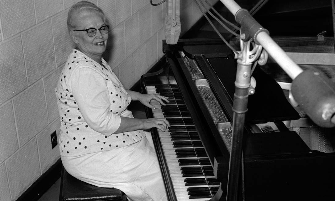 A pianista Tia Amélia, em foto de 1959 Foto: Agência O Globo